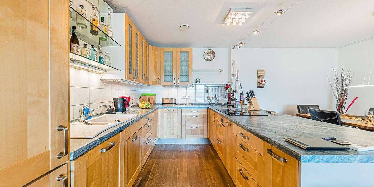Etagenwohnung Offenbach am Main Bieberer Berg - 3 Zimmer, 112 m&sup2;, 2.200&euro; | Angebot:26388190