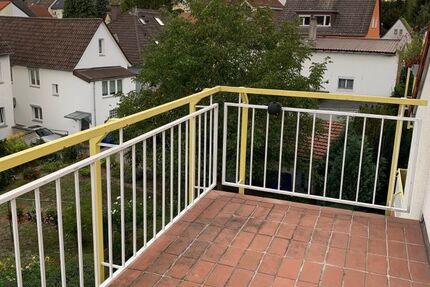 Provisionsfrei* Schöne Dachgeschossgewohnung mit großem sonnigen Balkon 2 zimmer