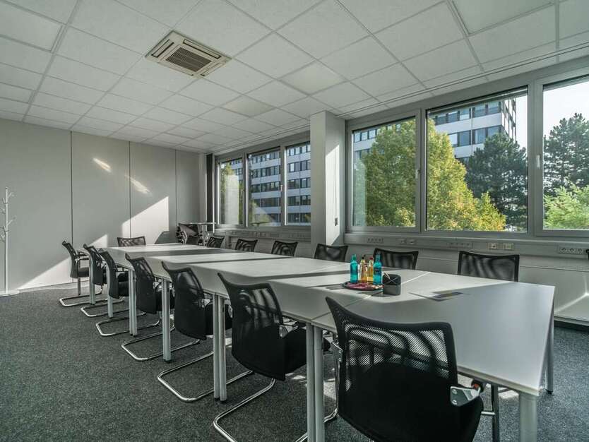 Büro in Wiesbaden 2.450 € 200 m²