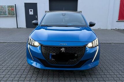 Peugeot 208 120.000 km 11.500 &euro; Babenhausen 64832