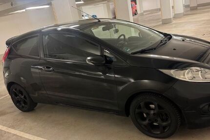 Ford Fiesta 208.000 km 2.000 &euro; Frankfurt am Main 65933