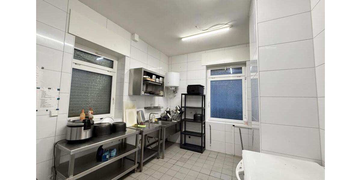 Erfolgreiches Sushi- & Thai-Restaurant mit Lieferservice & Terrasse in Frankfurt-Bornheim zimmer