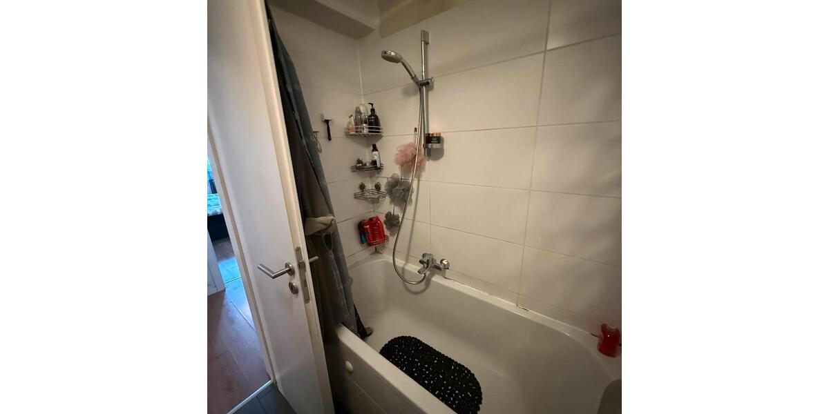 Etagenwohnung Offenbach am Main Hafen - 2 Zimmer, 69 m&sup2;, 1.010&euro; | Angebot:25732697