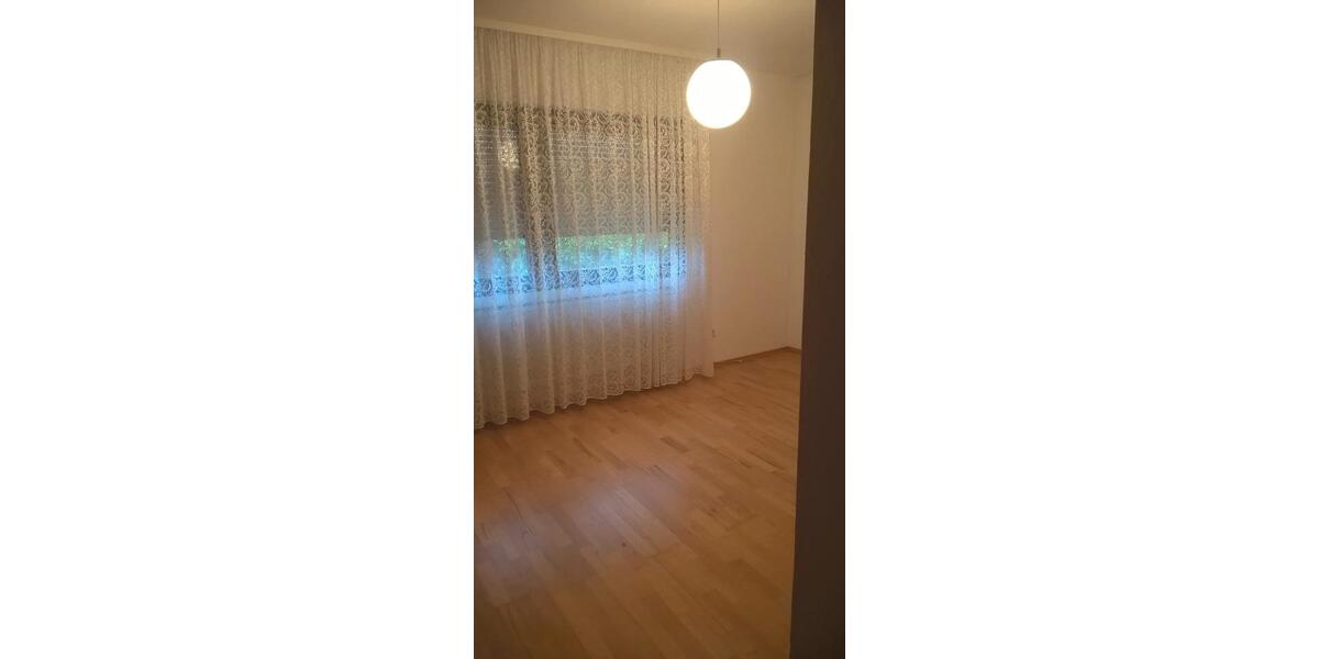 Bungalow Babenhausen - 6 Zimmer, 156 m&sup2;, 1.650&euro; | Angebot:26102448