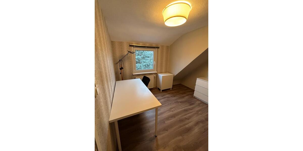Dachgeschoßwohnung Frankfurt am Main Bergen-Enkheim - 3 Zimmer, 50 m&sup2;, 900&euro; | Angebot:26412889