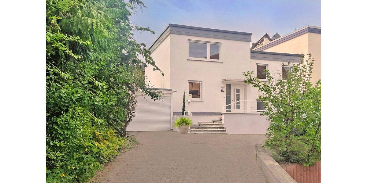 Einfamilienhaus Frankfurt am Main Seckbach - 7 Zimmer, 185 m&sup2;, 2.900&euro; | Angebot:26806913