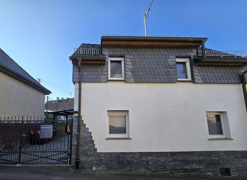 Haus zum Kaufen in Glashütten-Schloßborn 295.000 € 106 m²