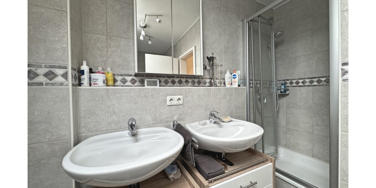 *Langenhain* Gepflegte Doppelhaushälfte in ruhiger Lage mit Nähe zum Wald* - Doppelhaushälfte Hofheim | Angebot:19018645