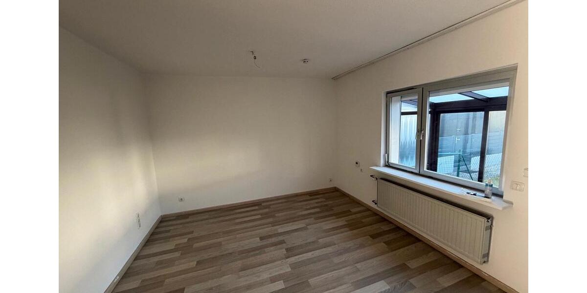 Reihenhaus Frankfurt am Main Gallus - 4 Zimmer, 100 m&sup2;, 2.100&euro; | Angebot:26339627