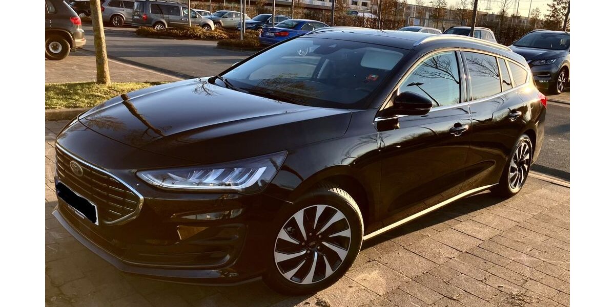 Ford Focus 21.000 km 23.300 &euro; Frankfurt 60438