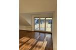Lichtdurchflutete, charmante Dachgeschosswohnung mit Küche & Balkon 2 zimmer