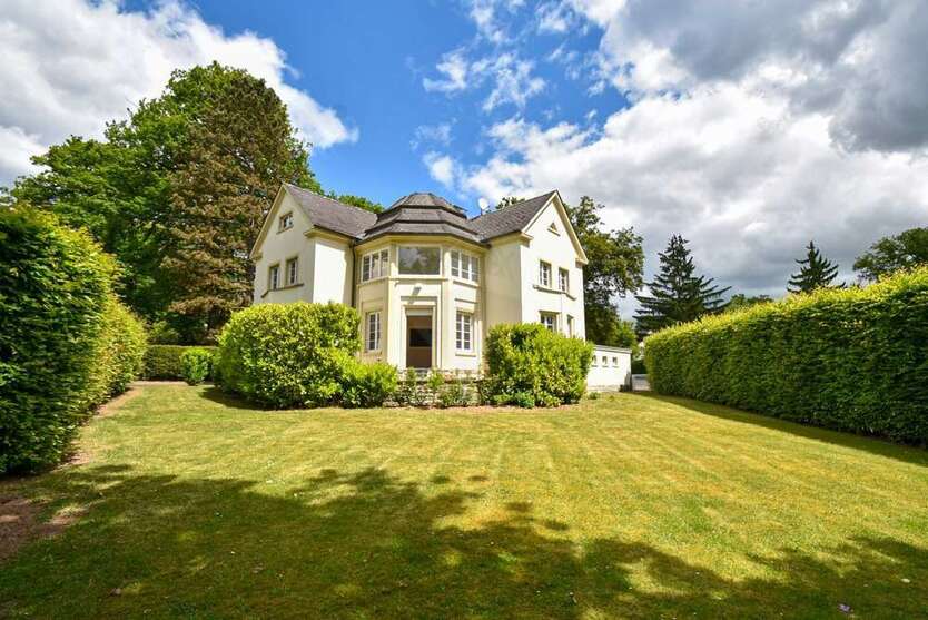 Haus zum Mieten in Bad Homburg vor der Höhe 4.600 € 268 m²