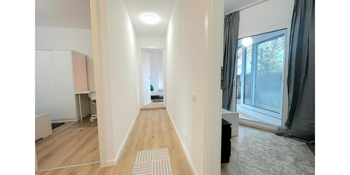 NEWNeues - Charmante Penthouse-WG in Frankfurt am Main - Noch 3 Zimmer frei. 8 zimmer
