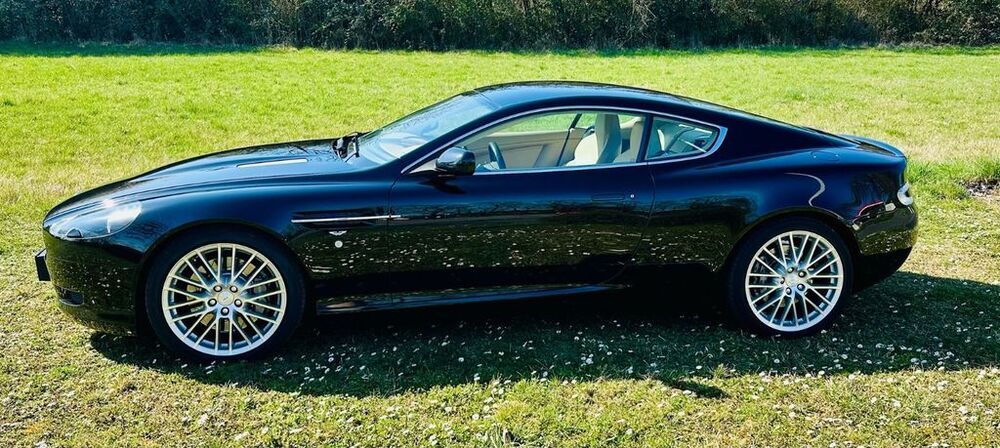 DB9