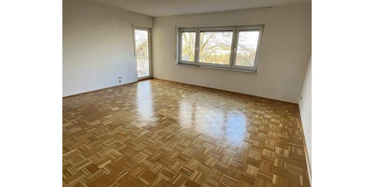 Groß, hell und zentral, 95 m² 3 Zimmer mit Garage! 3 zimmer