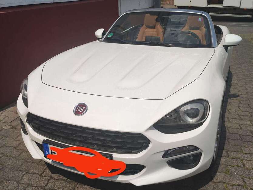 Fiat 124 Spider 26.500 km 21.000 € Büdingen 63654