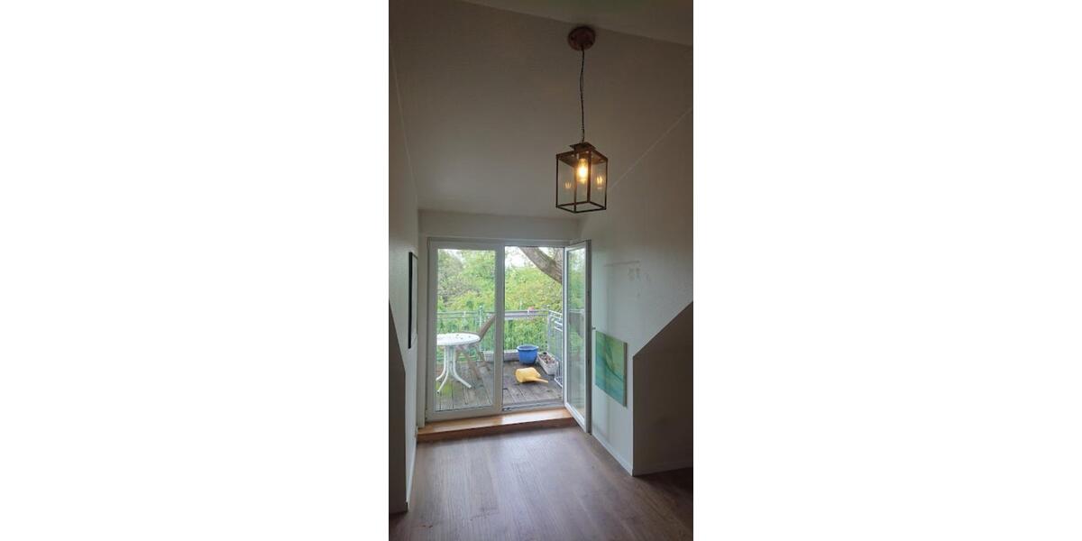 Dachgeschoßwohnung Schöneck - 4 Zimmer, 94 m&sup2;, 1.050&euro; | Angebot:25354710