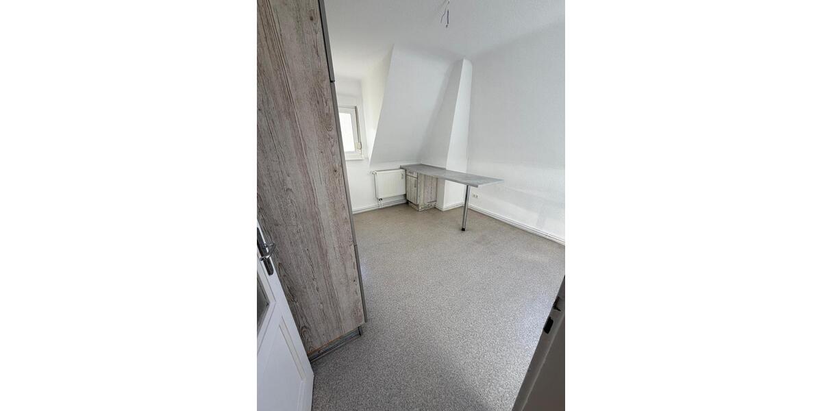 2 Zimmer Küche Bad 2ZKB 700 € + 300 € NK 2 zimmer