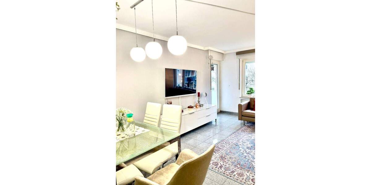 Lichtdurchflutete 4-Zimmer-Wohnung · 96 m² · Mainufer 4 zimmer