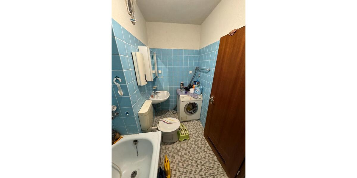 Provisionsfrei: 2 Zi.Whg. mit Kfz Abstellplatz, Balkon und Keller 2 zimmer