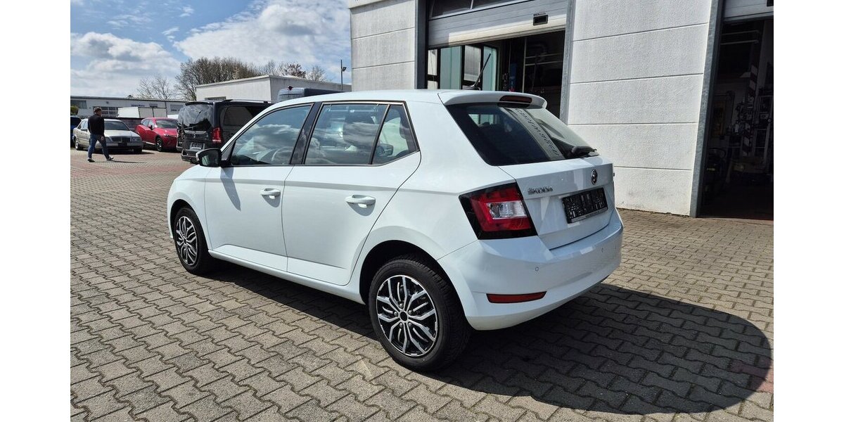 Skoda Fabia Cool Plus 127.420 km 7.490 &euro; Rodgau 63110