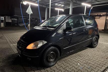 Mercedes-Benz A 180 210.000 km 3.000 &euro; Frankfurt am main 65933