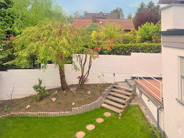 Einfamilienhaus Frankfurt am Main Seckbach - 7 Zimmer, 185 m&sup2;, 2.900&euro; | Angebot:26806913