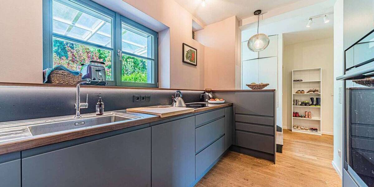 Etagenwohnung Frankfurt am Main Praunheim - 4 Zimmer, 125 m&sup2;, 3.500&euro; | Angebot:26824535