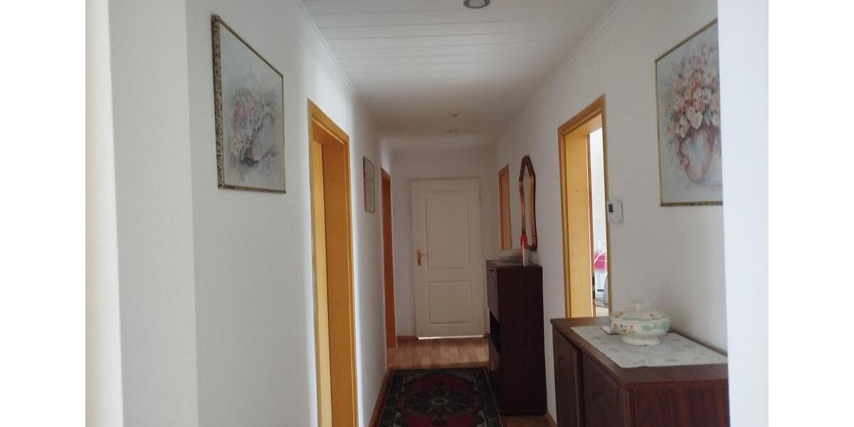 1 möbliertes WG-Zimmer, frisch saniert 1 zimmer