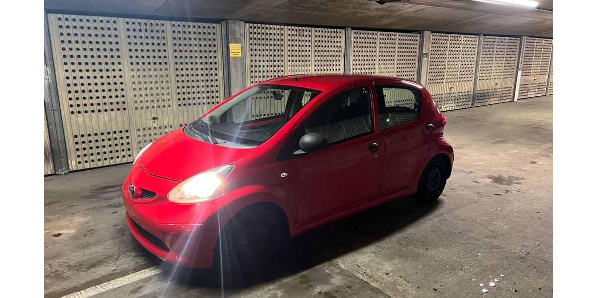 Toyota Aygo (X) 149.500 km 2.500 &euro; Frankfurt am Main 60437