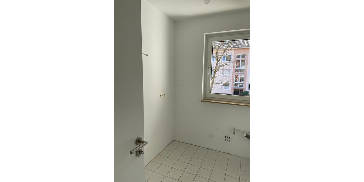 Etagenwohnung Frankfurt am Main Eschersheim - 2 Zimmer, 65 m&sup2;, 995&euro; | Angebot:25591329