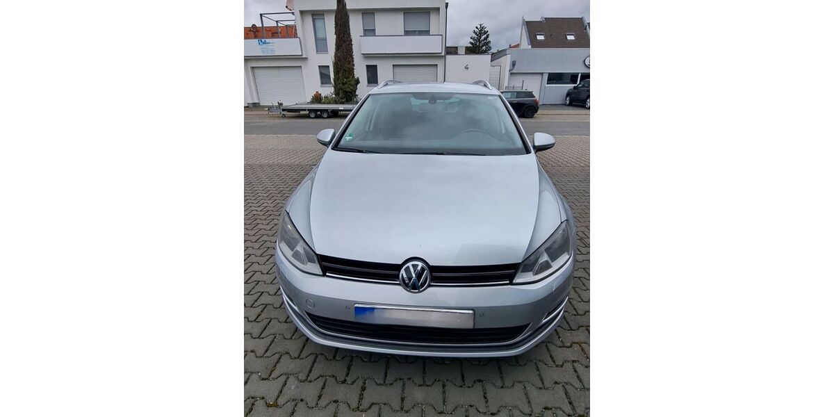 VW Golf 99.200 km 12.500 &euro; Frankfurt 60529