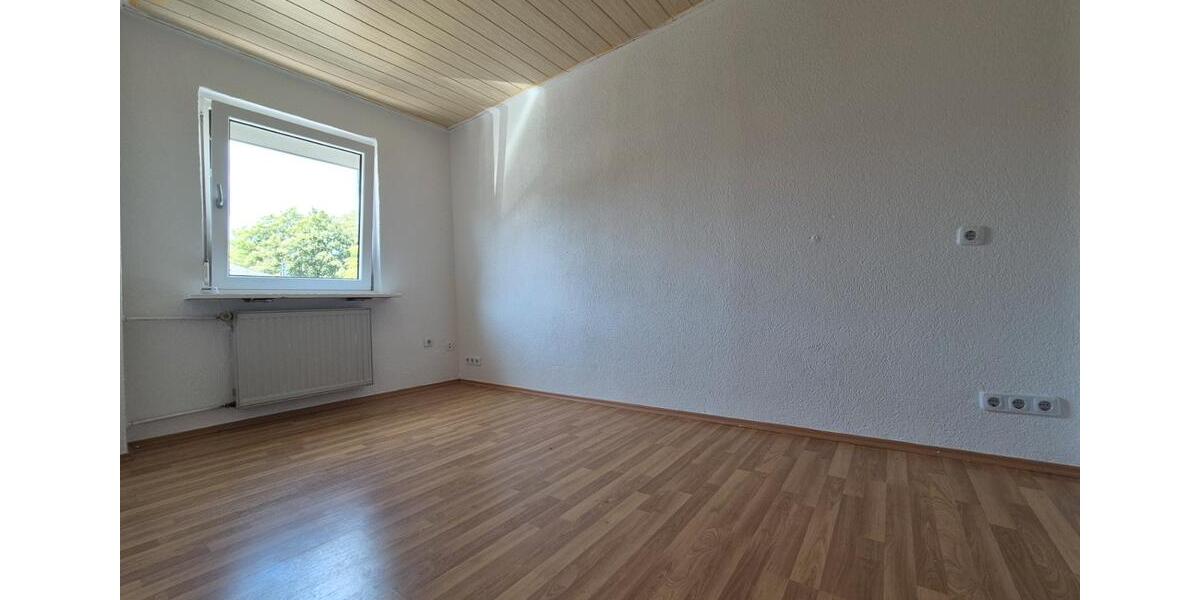 Reihenhaus Frankfurt am Main Gallus - 4 Zimmer, 100 m&sup2;, 1.799&euro; | Angebot:26505423