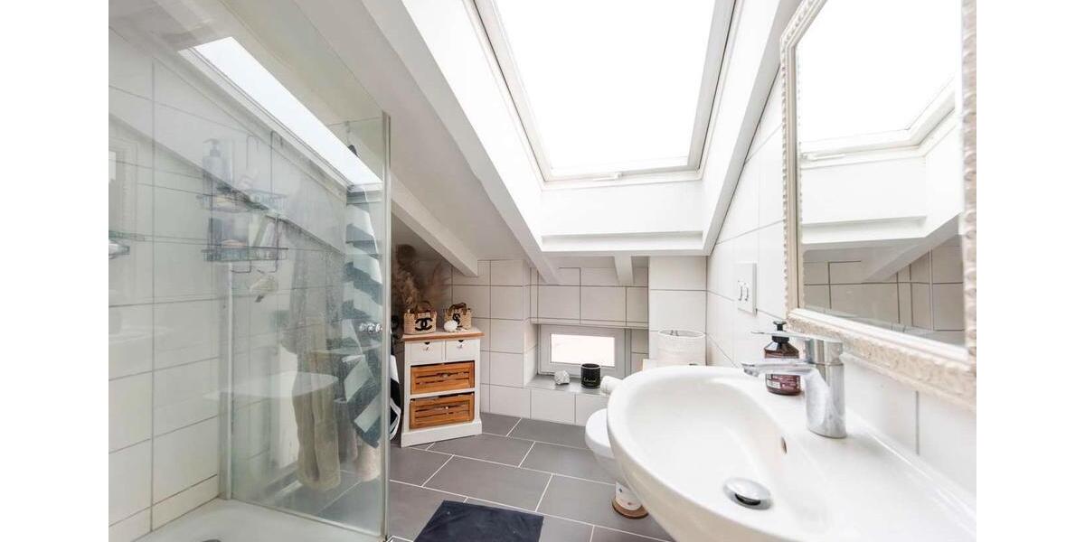 Dachgeschoßwohnung Frankfurt am Main Innenstadt 3 - 2 Zimmer, 53 m&sup2;, 809&euro; | Angebot:24454783