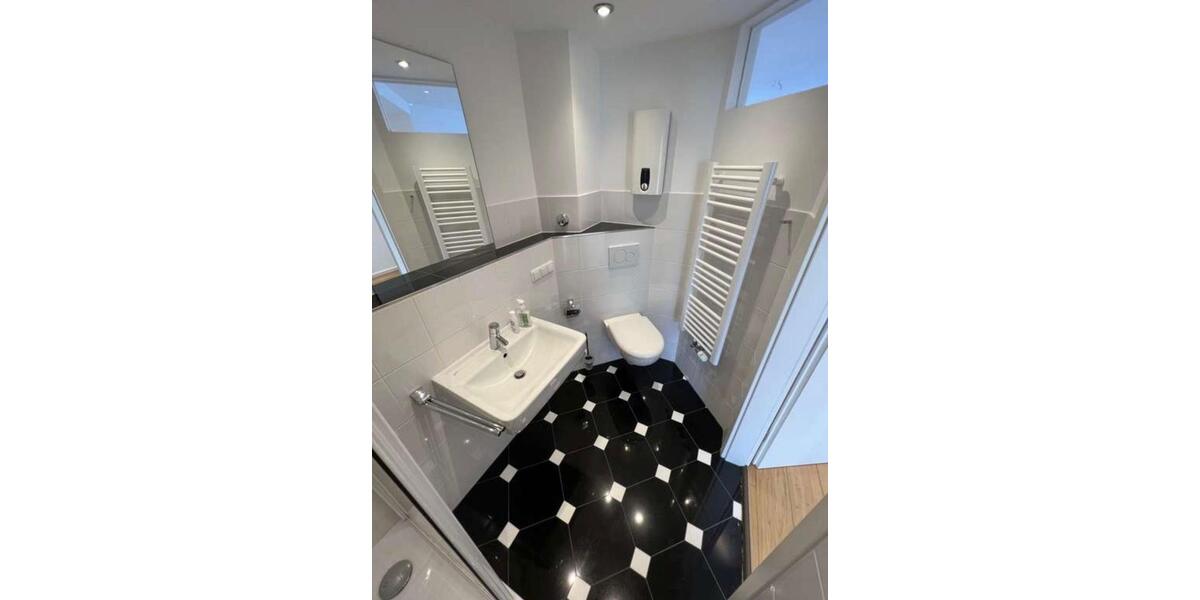 Etagenwohnung Frankfurt am Main Sachsenhausen - 2 Zimmer, 38 m&sup2;, 1.390&euro; | Angebot:25390230