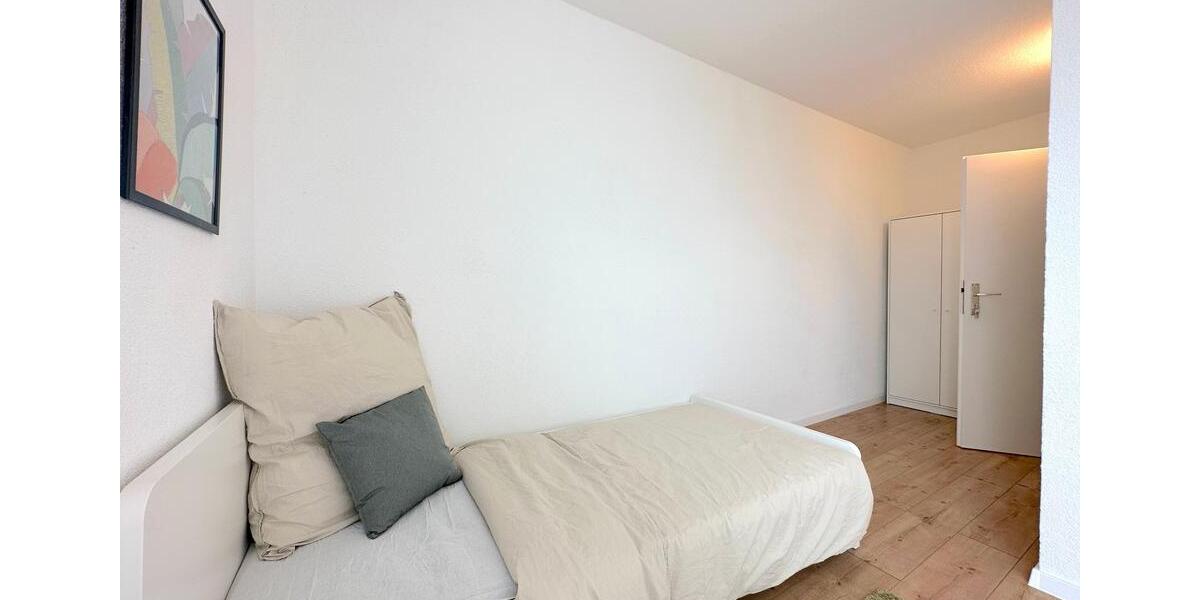 Zimmer frei in 3er-WG mit Balkon – Luthmerstraße 53, Frankfurt am Main 1 zimmer