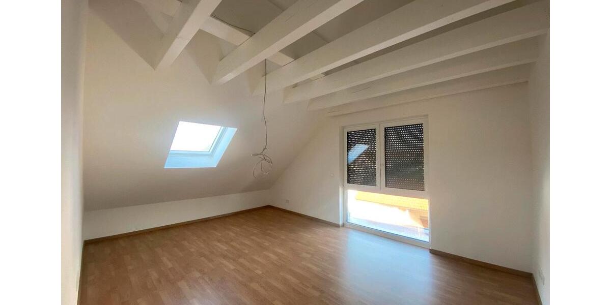 Dachgeschoßwohnung Kahl am Main - 4 Zimmer, 112 m&sup2;, 1.752&euro; | Angebot:26236084