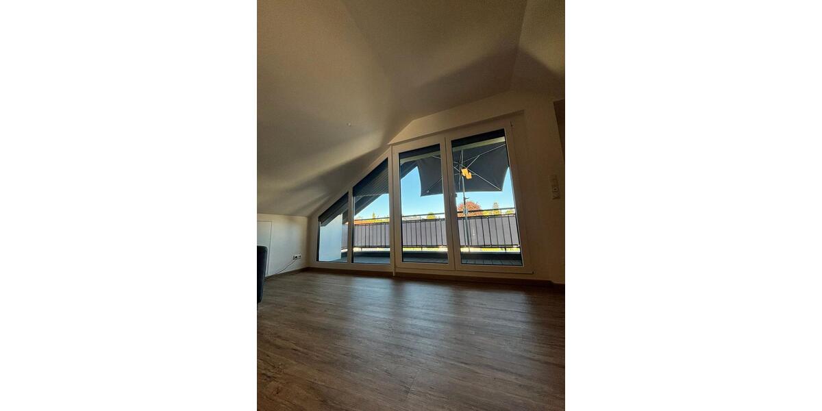 Dachgeschoßwohnung Karben - 2 Zimmer, 80 m&sup2;, 979&euro; | Angebot:26400052