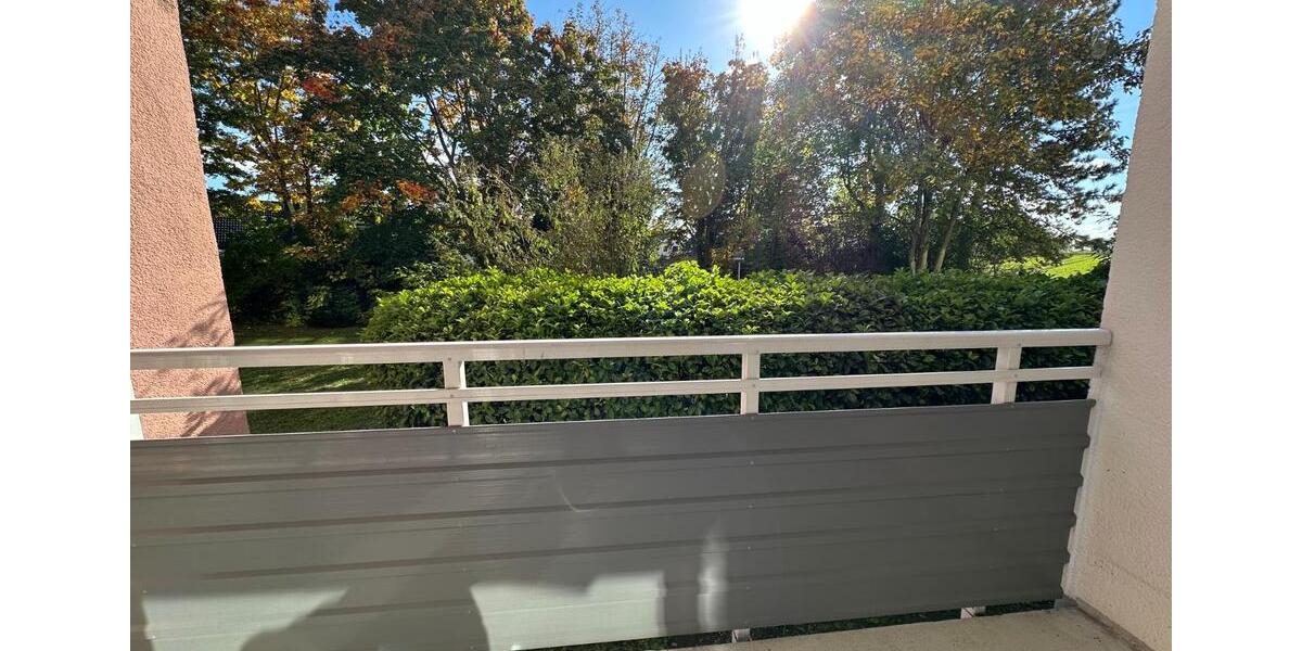 Helle, frisch renovierte 3-Zi-Whg mit neuer Küche 2 Loggien zimmer