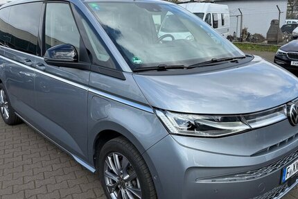 VW T7 Multivan Style eHybrid/Vollausst/Leder/Pano 80.000 km 40.999 &euro; Frankfurt 60386