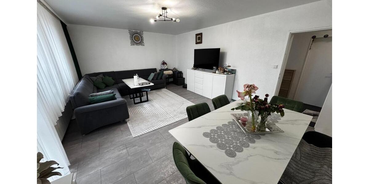76 m2, 3 Zimmer, Balkon – modernisiertes Bad in HU-Wolfgang 3 zimmer
