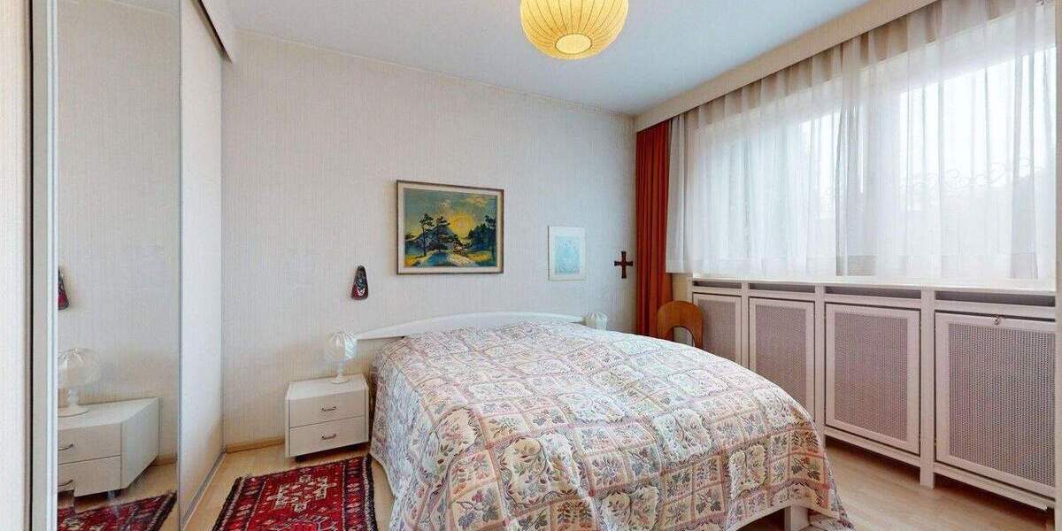 Mehrfamilienhaus, Wohnhaus Frankfurt am Main Eschersheim - 8 Zimmer, 254 m&sup2;, 770.000&euro; | Angebot:24904466