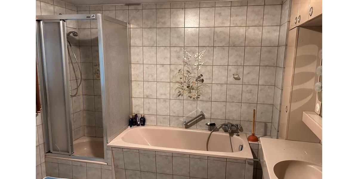 Einfamilienhaus Florstadt - 8 Zimmer, 280 m&sup2;, 2.000&euro; | Angebot:19188722