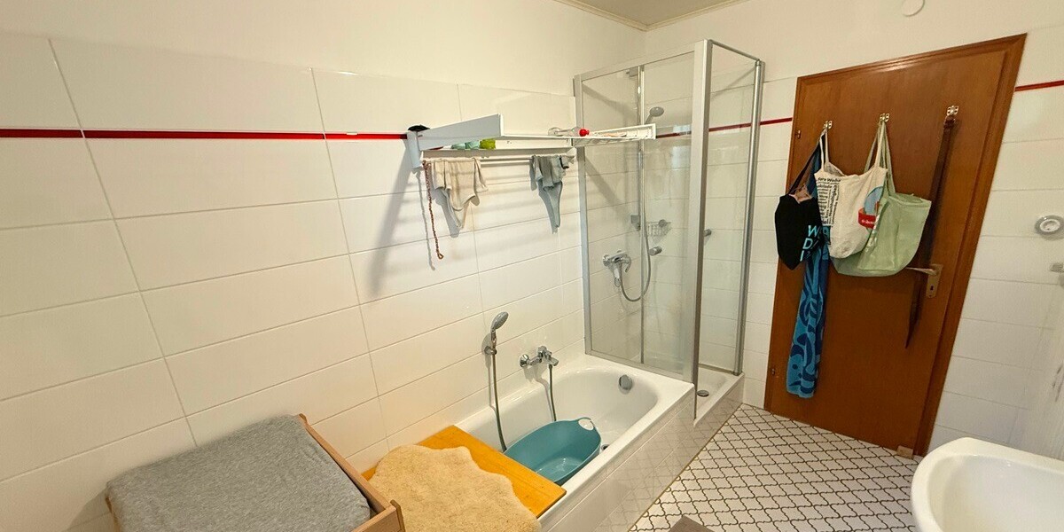 Hofheim: 2-Familienhaus als Kapitalanlage in Bestlage am Rosenberg - Zweifamilienhaus Hofheim | Angebot:27096464