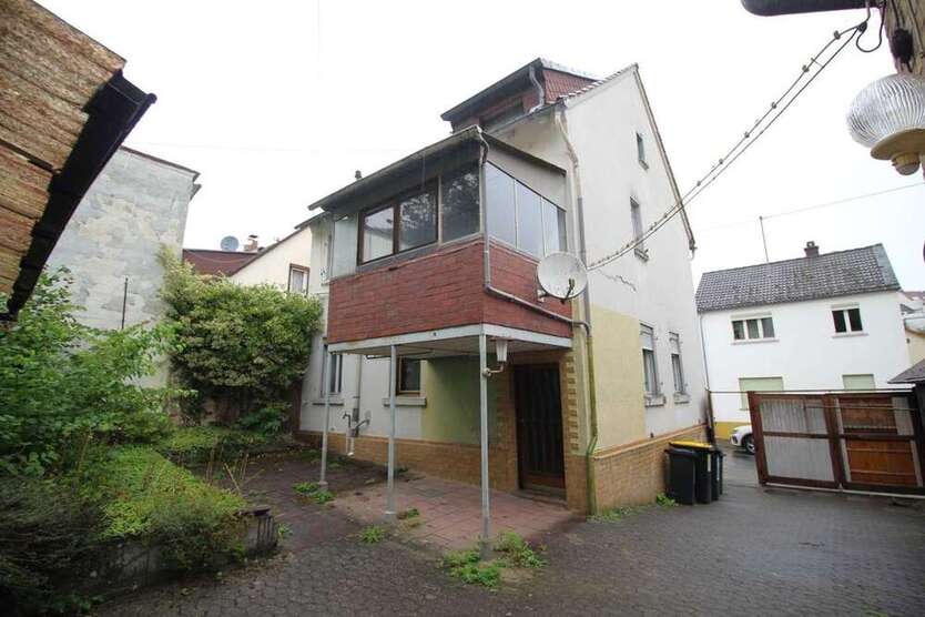Haus zum Kaufen in Wiesbaden-Dotzheim 399.000 € 120 m²