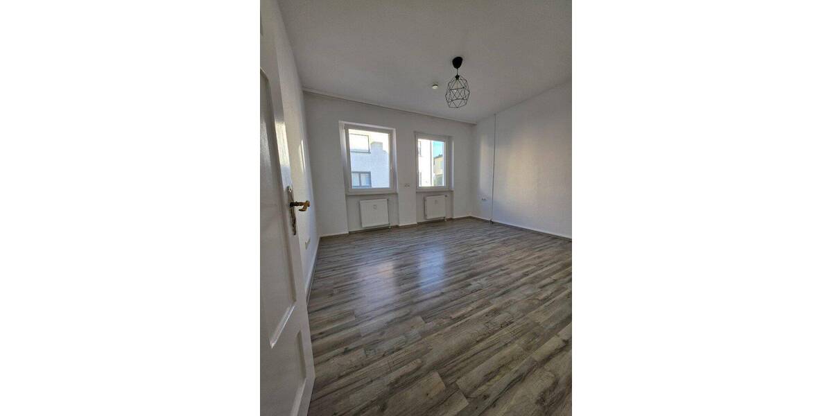 Etagenwohnung Hanau Großauheim - 3 Zimmer, 60 m&sup2;, 800&euro; | Angebot:26909303