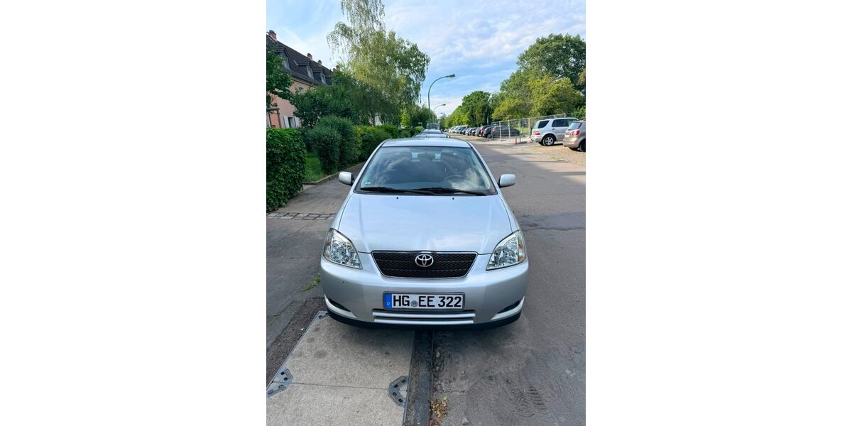 Toyota Corolla 235.000 km 2.500 &euro; Frankfurt Ost 60386