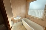 Schwalbach: Ruhig wohnen am Grüngürtel – Bungalow mit großem Garten und vielseitigem Raumangebot - Einfamilienhaus Schwalbach | Angebot:26534677
