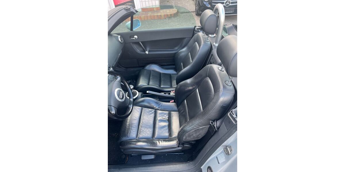 Audi TT 195.000 km 4.300 &euro; Frankfurt 65934