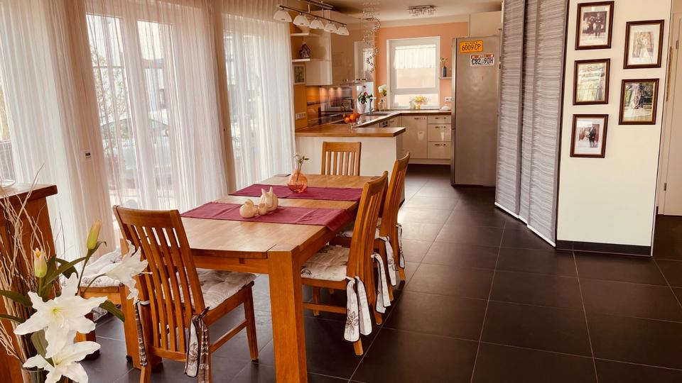 Exklusive 3-Zimmer Erdgeschosswohnung (141m²) Garten u. Terrasse 3 zimmer